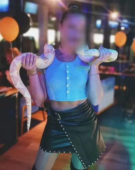 Kira, 40