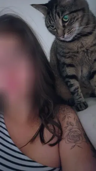 Lena, 28