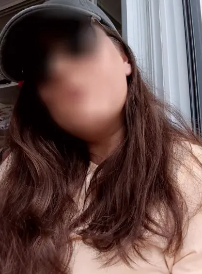 Isabell, 32
