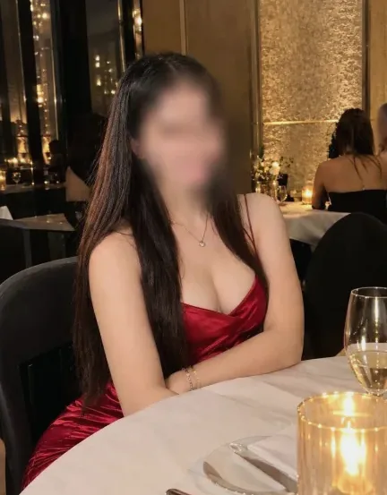 Juliane, 30