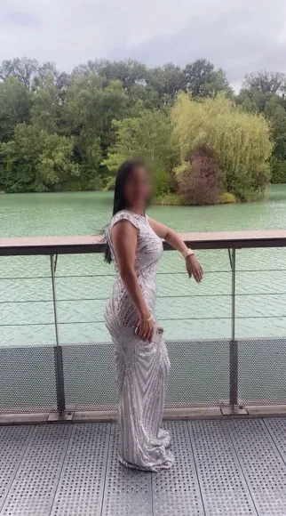 Kira, 40