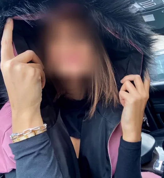 Nadine, 28