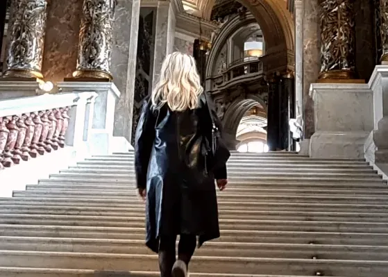 Zeynep, 20